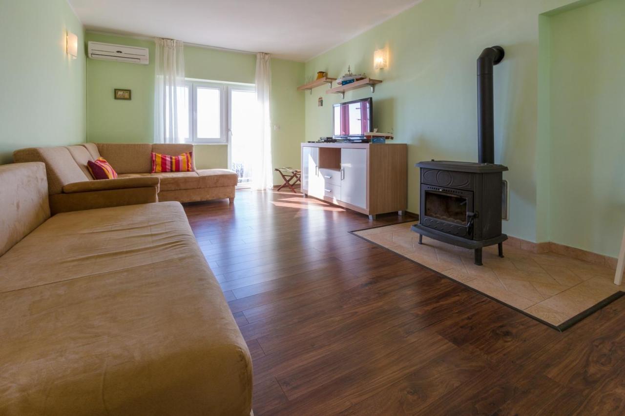 Apartments With A Parking Space Crikvenica - 13450 المظهر الخارجي الصورة